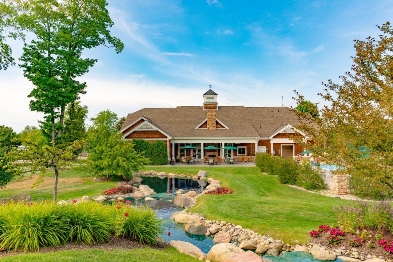 Sun Outdoors Petoskey Bay Harbor Hotel Exterior photo